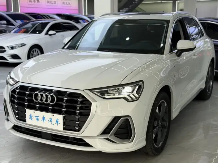 AUDI Q3 2023 Model 35 TFSI Fashion Dynamic Model