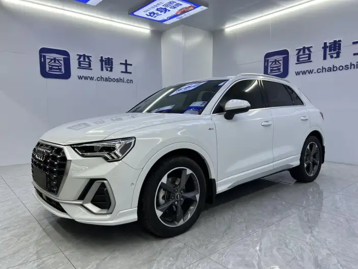 AUDI Q3 2023 Model 35 TFSI Fashion Dynamic Model