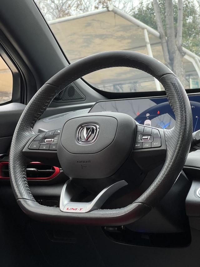 Changan UNI-T Модель 2020 года 1.5T Prestige – фото 17