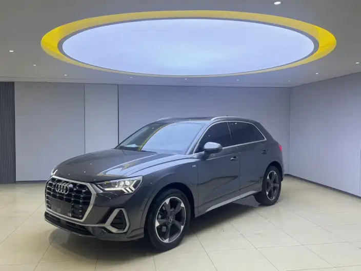 AUDI Q3 2022 Model 35 TFSI Fashion Dynamic Model