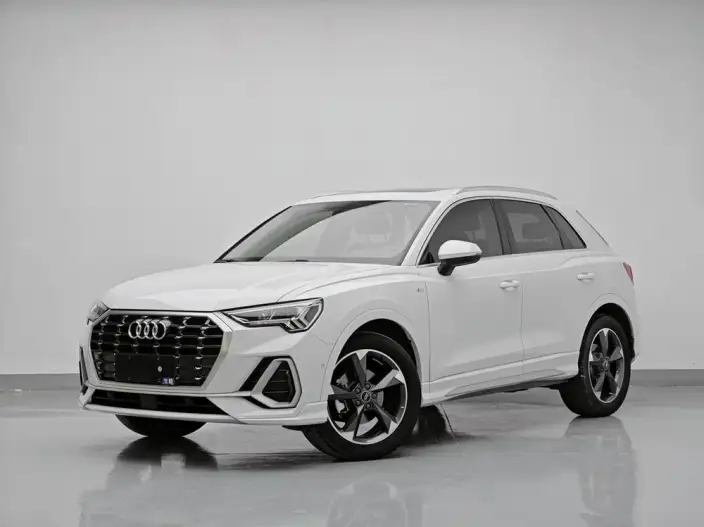 AUDI Q3 2023 Model 35 TFSI Fashion Dynamic Model