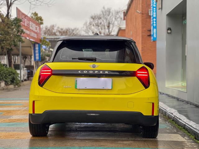 MINI COOPER Electric 2024 COOPER E Classic – фото 5