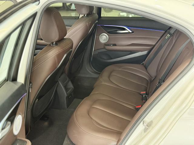 BMW 1 Series 2021 120i M Sport Shadow Line – фото 4