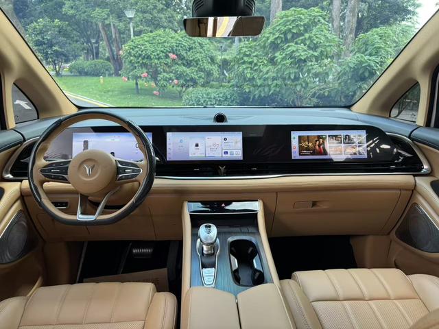 VOYAH Dreamer PHEV 2024 Ultra-Long Range Premium – фото 5