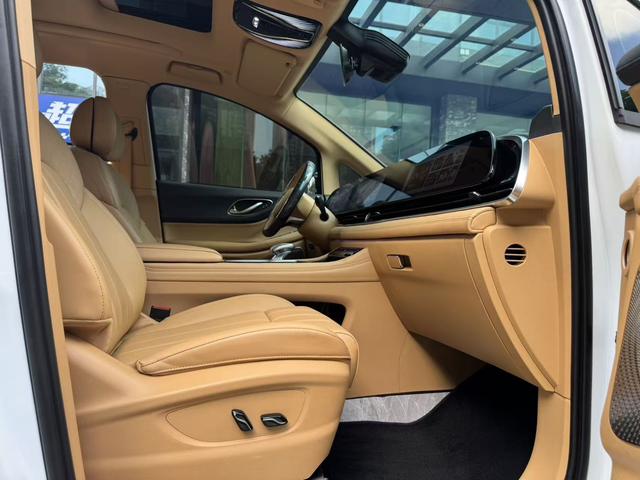 VOYAH Dreamer PHEV 2024 Ultra-Long Range Premium – фото 9