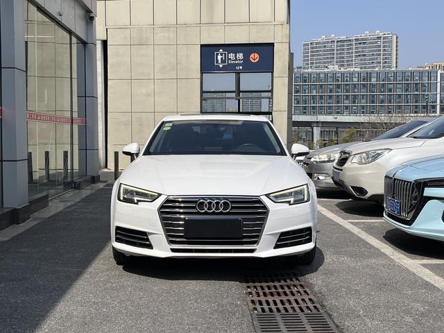 Audi A4L 2017 Plus 40 TFSI Entry – фото 2