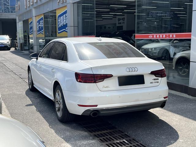 Audi A4L 2017 Plus 40 TFSI Entry – фото 3