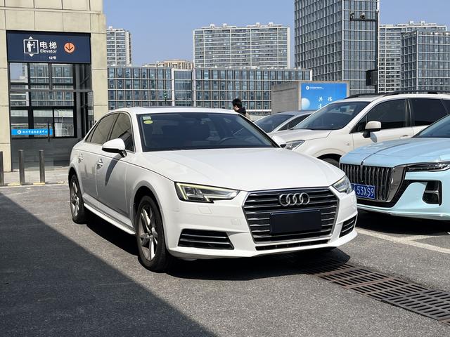 Audi A4L 2017 Plus 40 TFSI Entry – фото 5