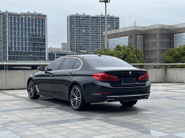 BMW 5 Series 2018 530Li Leading Luxury Package – фото 4