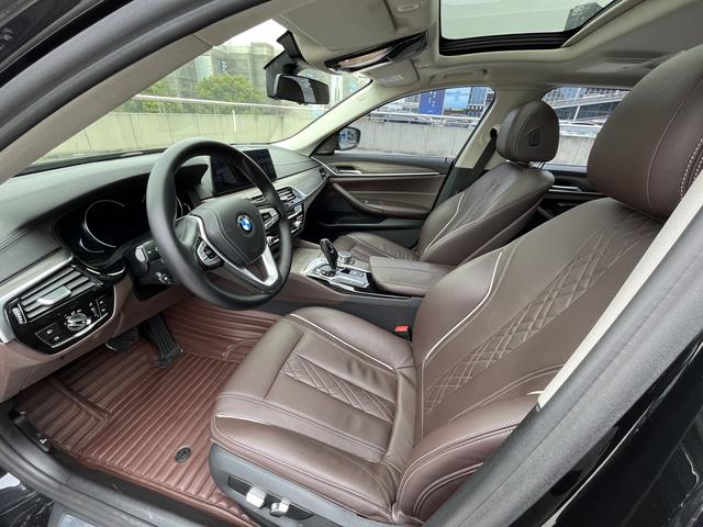 BMW 5 Series 2018 530Li Leading Luxury Package – фото 12