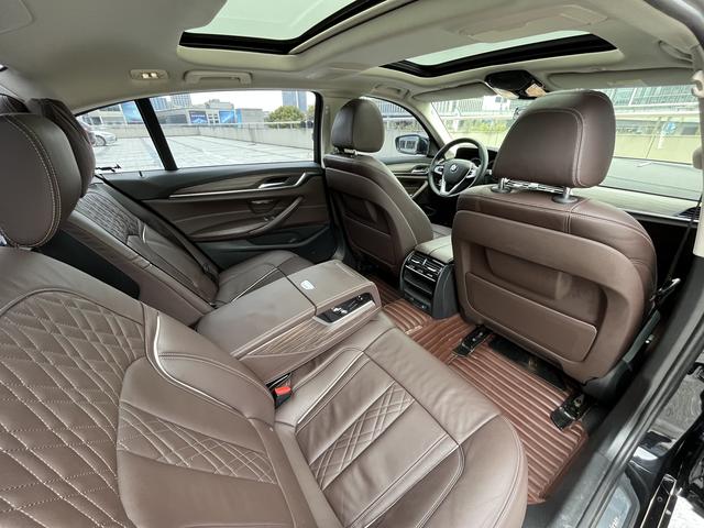 BMW 5 Series 2018 530Li Leading Luxury Package – фото 13