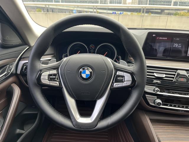 BMW 5 Series 2018 530Li Leading Luxury Package – фото 14