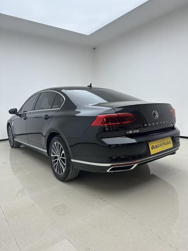 Volkswagen Magotan 2020 330TSI DSG Luxury – фото 5