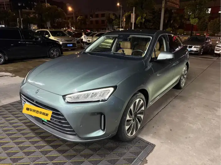 Aito M5 2022 Model Extended Range 4WD performance version