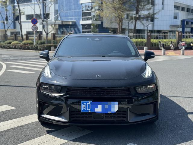 Lynk & Co 03 2021 2.0TD Auto Vigorous Champion – фото 2
