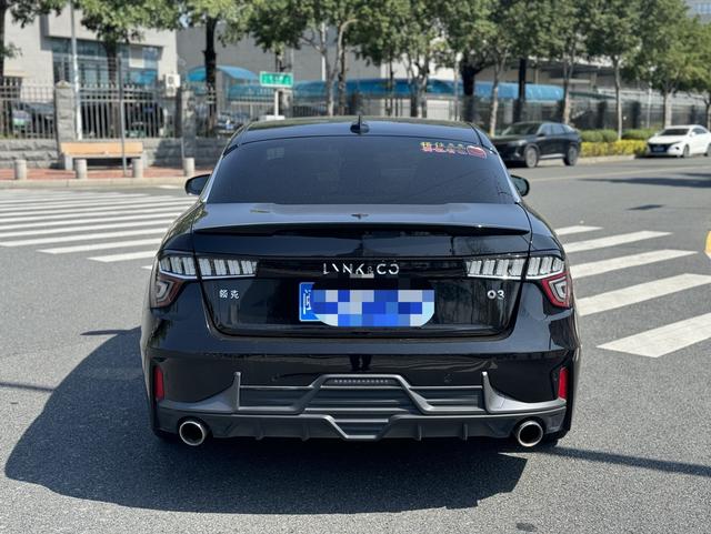Lynk & Co 03 2021 2.0TD Auto Vigorous Champion – фото 5