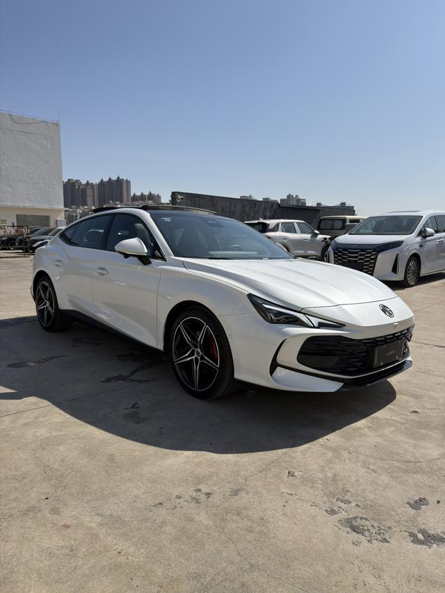 MG7 2025 модификация 2.0T автоматическое Trophy+ Chao Class Sports Edition – фото 3