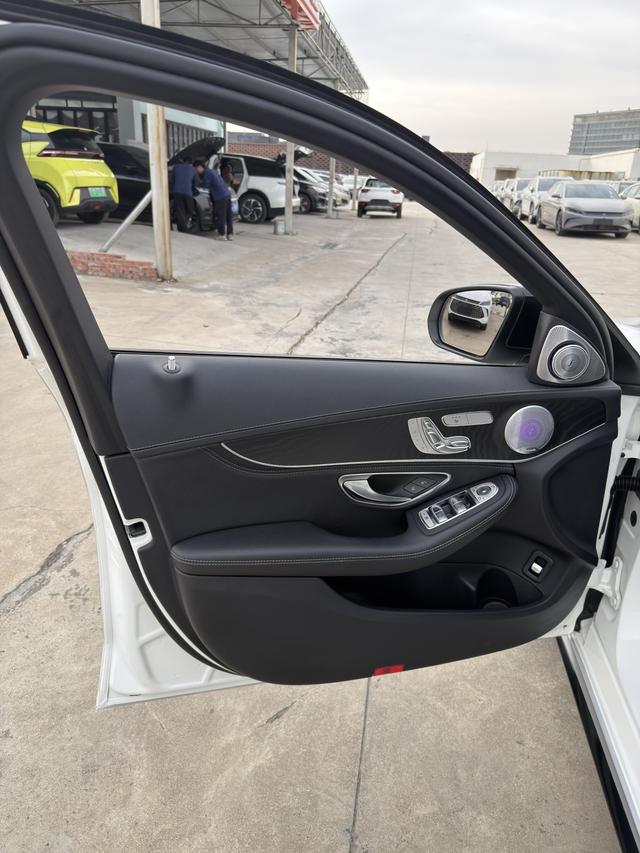 Mercedes-Benz C-Class 2019 Facelift C 260 L Sport – фото 4