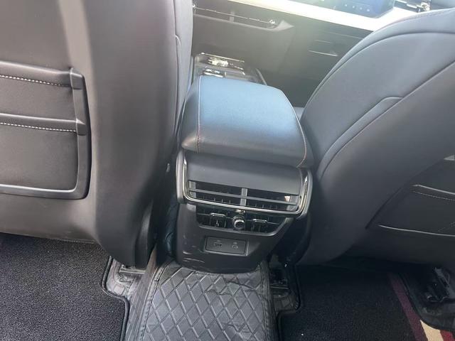 Ford Mondeo 2023 EcoBoost 245 Luxury – фото 11