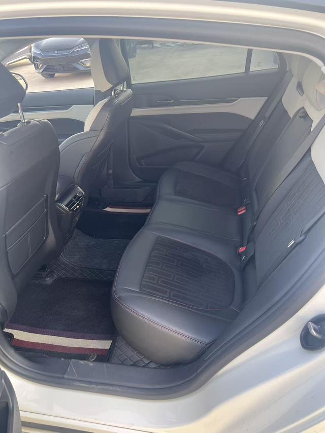 Ford Mondeo 2023 EcoBoost 245 Luxury – фото 13
