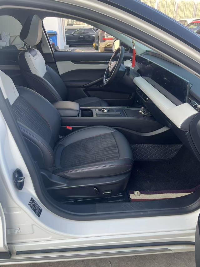 Ford Mondeo 2023 EcoBoost 245 Luxury – фото 14