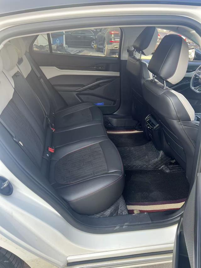 Ford Mondeo 2023 EcoBoost 245 Luxury – фото 15