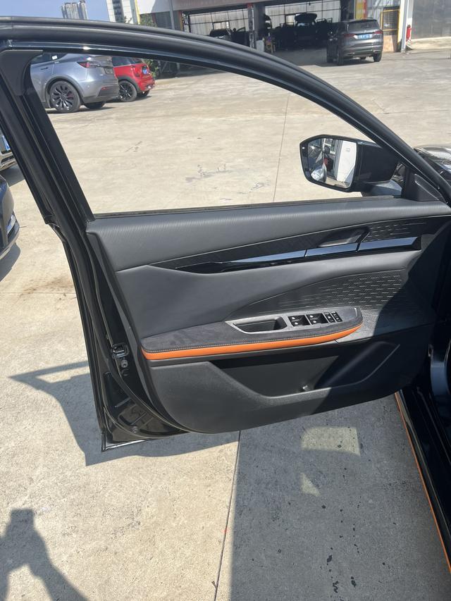 Changan UNI-V 2022 1.5T Sport – фото 5