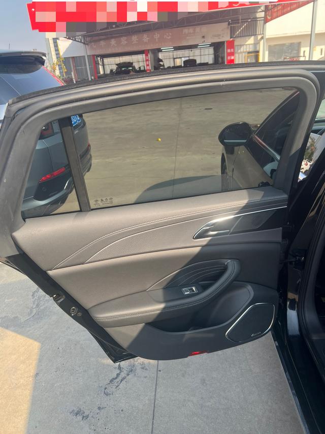Hongqi H5 2024 2.0T Automatic SmartLink Flag Edition – фото 20