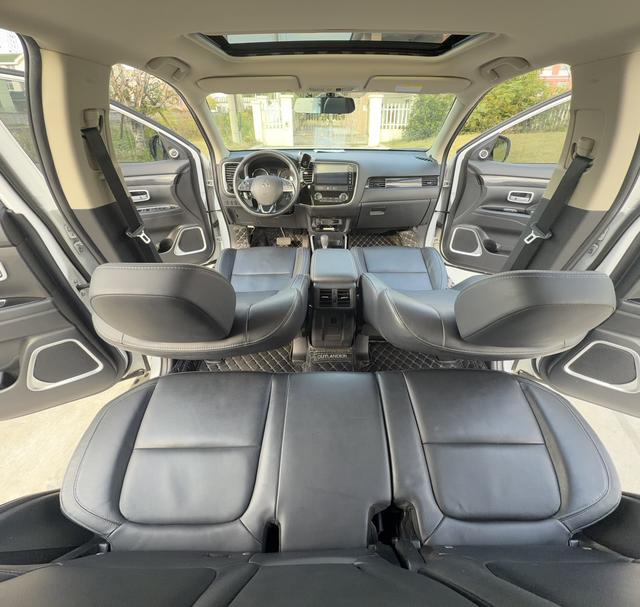 Mitsubishi Outlander 2019 2.0L 2WD Enjoy 7-seat China V – фото 6