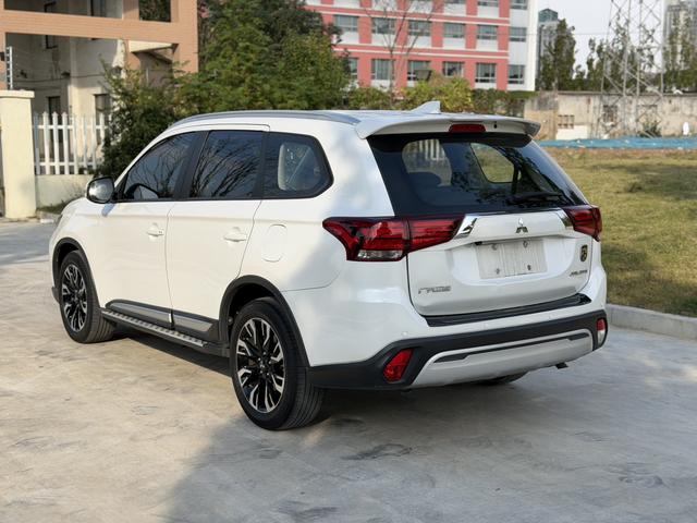 Mitsubishi Outlander 2019 2.0L 2WD Enjoy 7-seat China V – фото 8