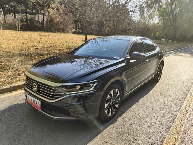 Volkswagen Passat 2022 330TSI Elite – фото 1
