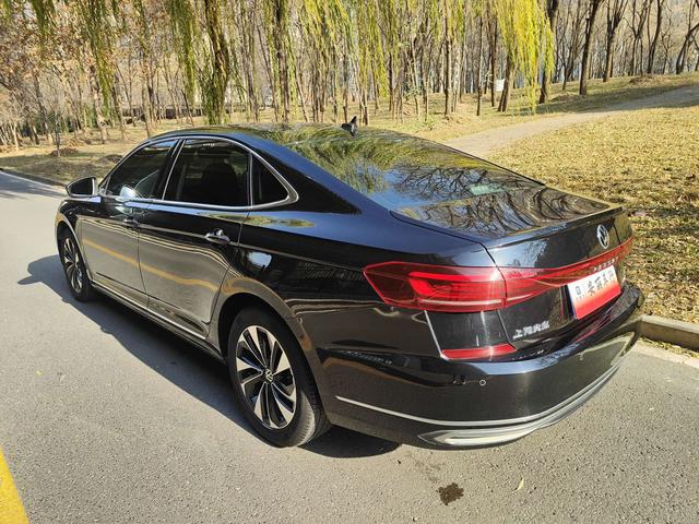 Volkswagen Passat 2022 330TSI Elite – фото 7