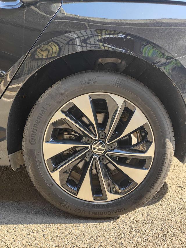 Volkswagen Passat 2022 330TSI Elite – фото 8