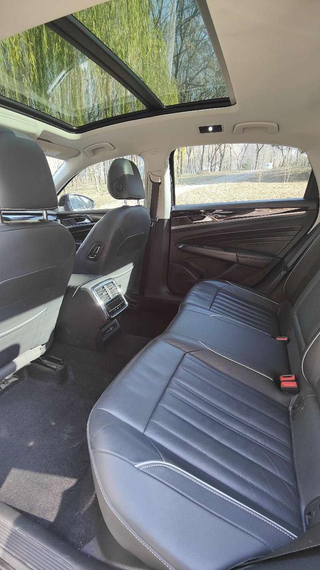 Volkswagen Passat 2022 330TSI Elite – фото 15
