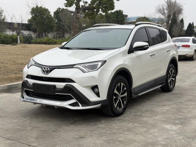 Toyota RAV4 2016 2.0L CVT 2WD Fashion – фото 1