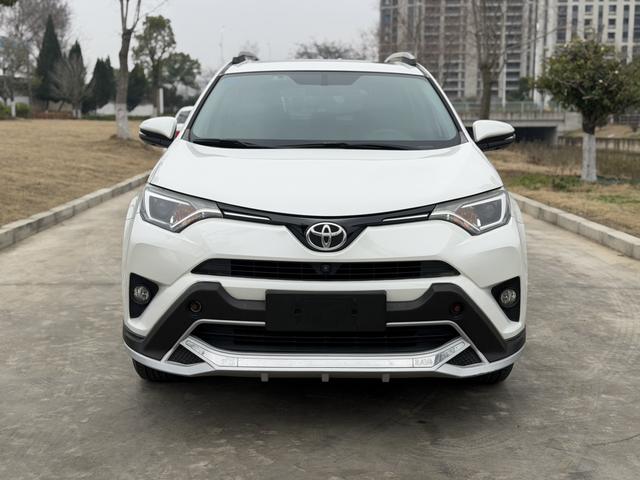 Toyota RAV4 2016 2.0L CVT 2WD Fashion – фото 2