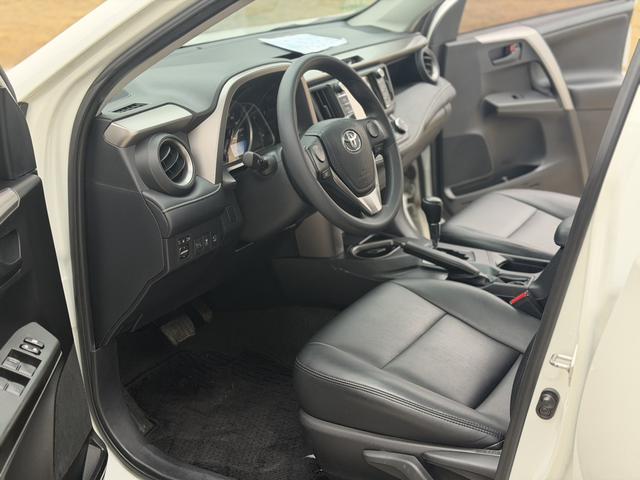 Toyota RAV4 2016 2.0L CVT 2WD Fashion – фото 3