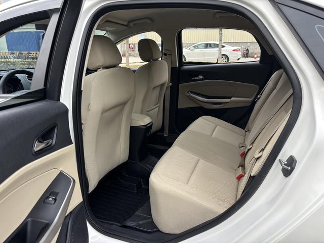 Ford Escort 2015 1.5L Automatic Fashion – фото 7
