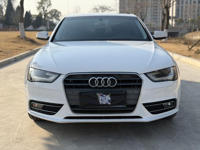 Audi A4L 2015 35 TFSI Automatic Standard – фото 2