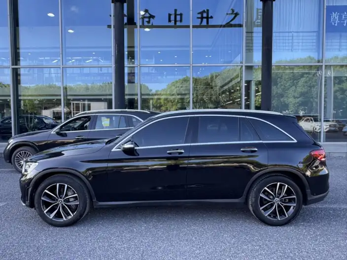 Mercedes-Benz GLC 2020 Model Facelift GLC 260 L 4MATIC Luxury Model