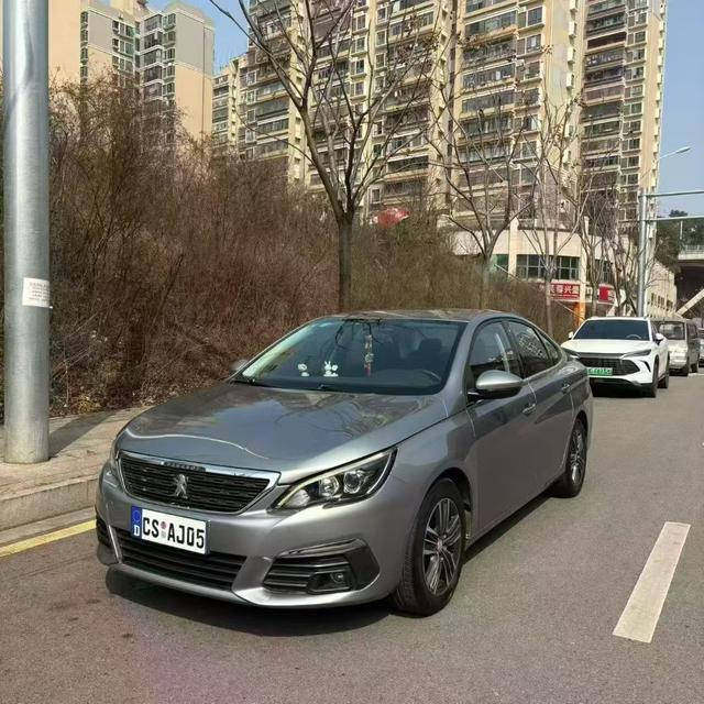 Peugeot 3008 2013 1.6THP Automatic Trend Модель 2018 года 1.6L автоматическое Deluxe Edition – фото 1