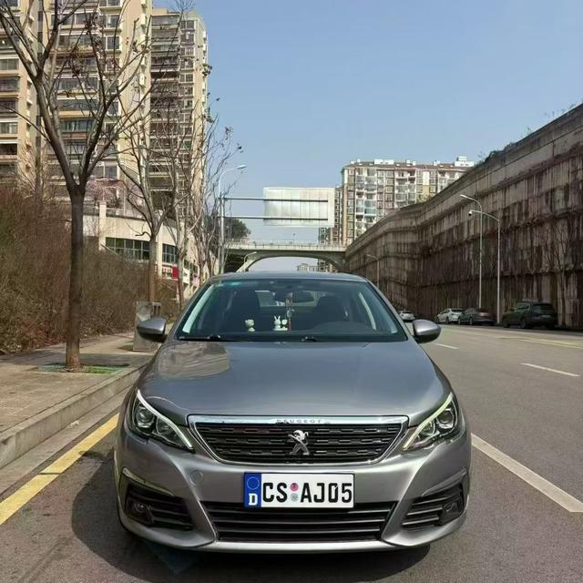 Peugeot 3008 2013 1.6THP Automatic Trend Модель 2018 года 1.6L автоматическое Deluxe Edition – фото 2