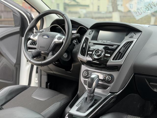 Ford Focus 2012 Hatchback 1.6L Automatic Style – фото 7