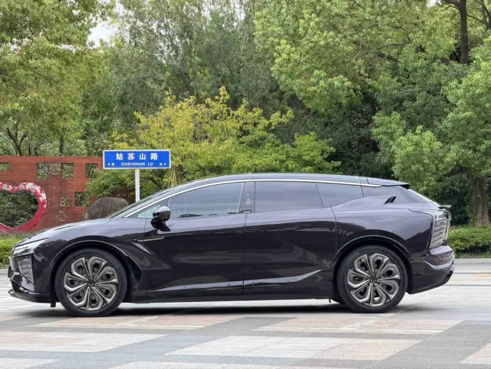 HiPhi X 2021 Model Ultimate Edition 6 seat