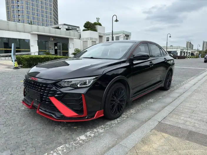 Yixuan Max 2022 Model 1.5T Dark Night Edge Edition