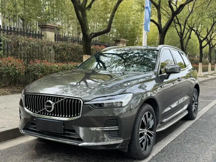 Volvo XC60 2022 Model B5 4WD Smart Range Deluxe Edition