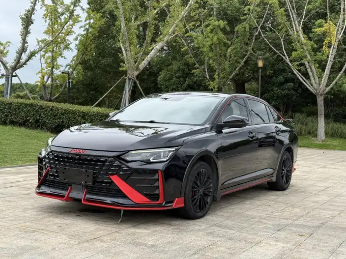 Yixuan Max 2022 Model 1.5T Dark Night Edge Edition