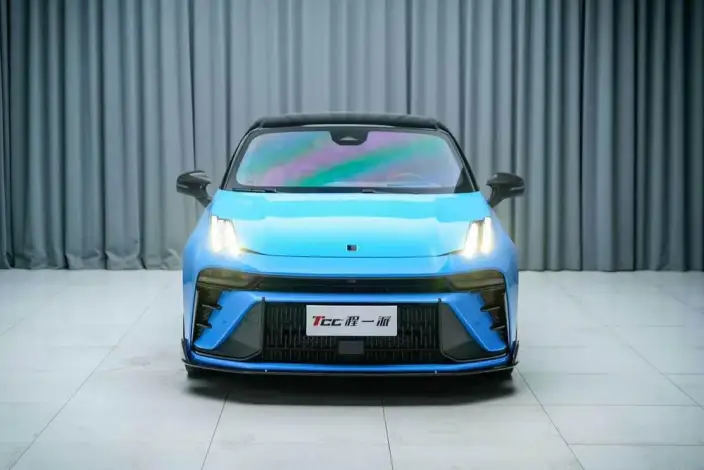 Lynk & Co 03 2023 Model 03+ 2.0TD Automatic Performance Package