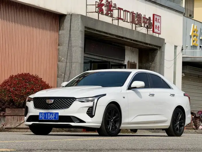 Cadillac CT4 2022 Model 28T Fashion Model