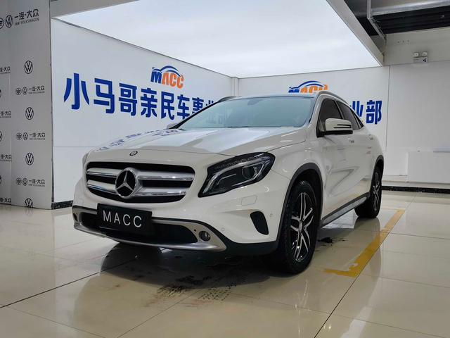 Mercedes-Benz GLA 2017 GLA 220 4MATIC Fashion – фото 1